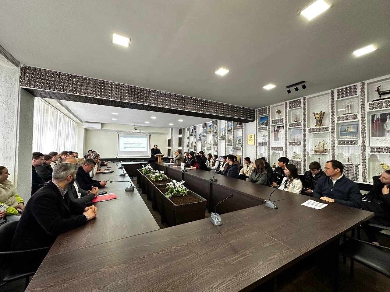 Ediția curentă a Conferinței Științifice Internaționale „Universitas Europaea: Towards a Knowledge-based Society through Europeanisation and Globalisation”