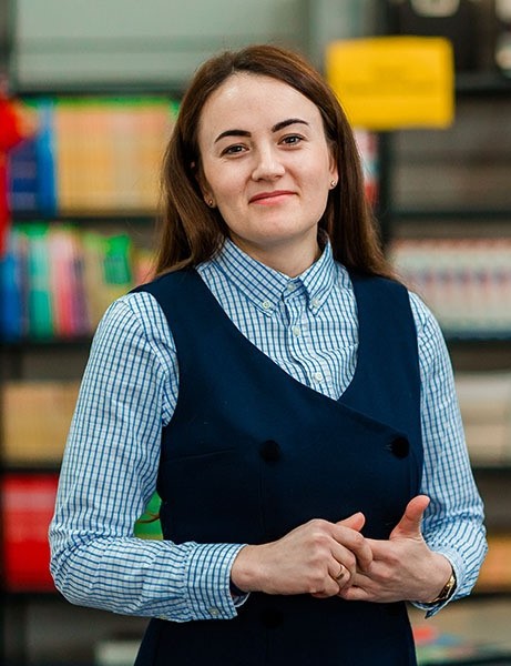 Director Stela Guzun